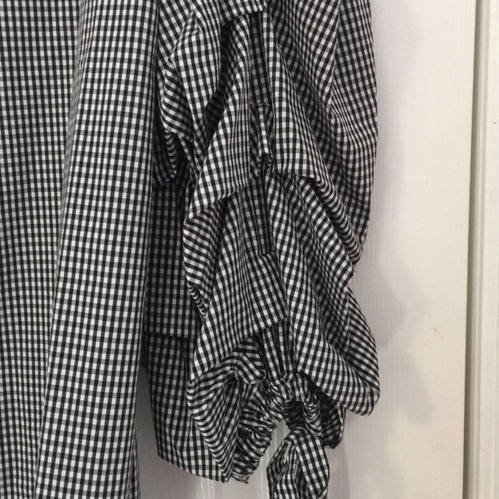 Gingham Print Ruffle Sleeve Button Up - Picture 5 of 9